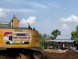 Kirim Eksavator Bantu Pembangunan Masjid Al- Kaffah di Kampung Jua, Verry Mulyadi : Mari Berlomba-lomba dalam Kebaikan