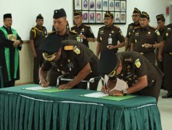 Kajati Sumbar Asnawi, Lantik Wakajati dan Aspidmil, Instruksikan Pesan Jakaa Agung