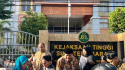 Ramadhan Kareem, Wakajati Sumbar Rutin Berbagi Takjil Kepada Masyarakat